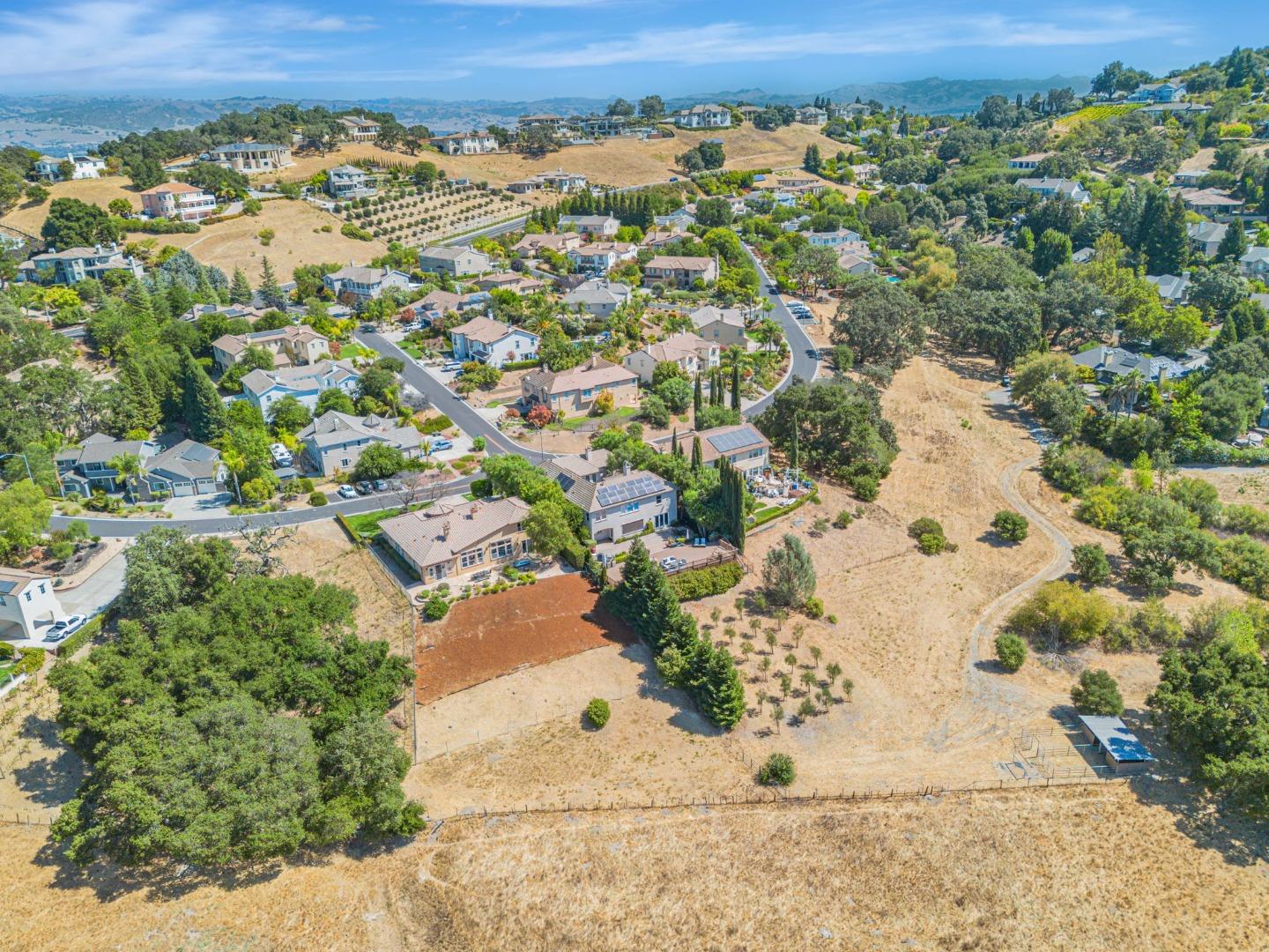 Detail Gallery Image 43 of 48 For 2320 Stonecress St, Gilroy,  CA 95020 - 5 Beds | 5/1 Baths