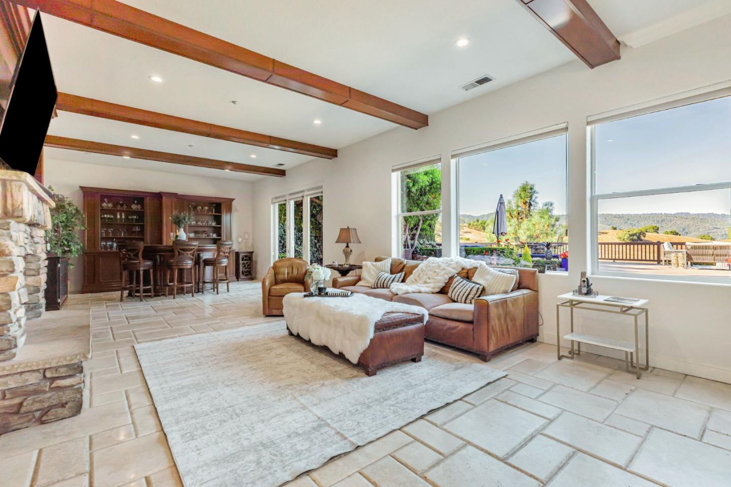 Detail Gallery Image 8 of 48 For 2320 Stonecress St, Gilroy,  CA 95020 - 5 Beds | 5/1 Baths