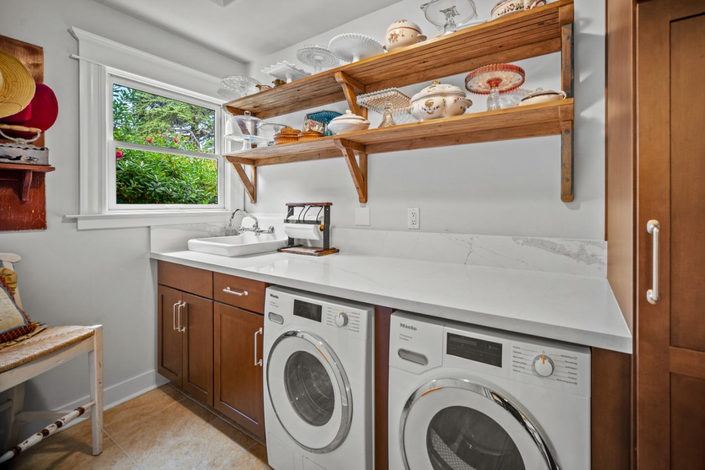 Detail Gallery Image 24 of 41 For 187 Sloat Ave, Pacific Grove,  CA 93950 - 3 Beds | 2/1 Baths