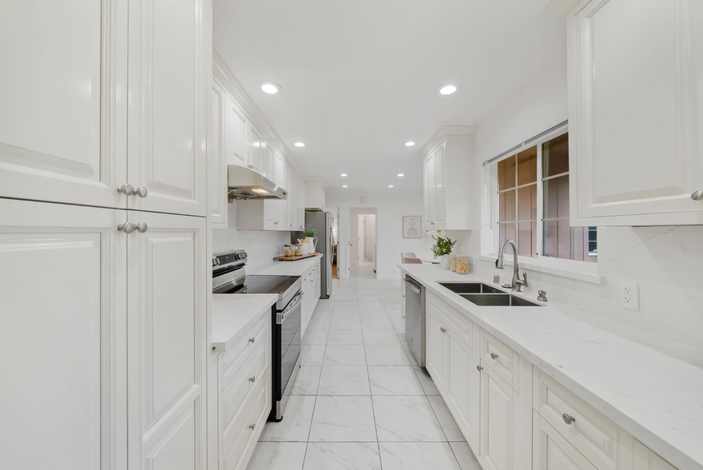 Detail Gallery Image 19 of 81 For 12790 Glen Arbor Ct, Saratoga,  CA 95070 - 4 Beds | 3 Baths