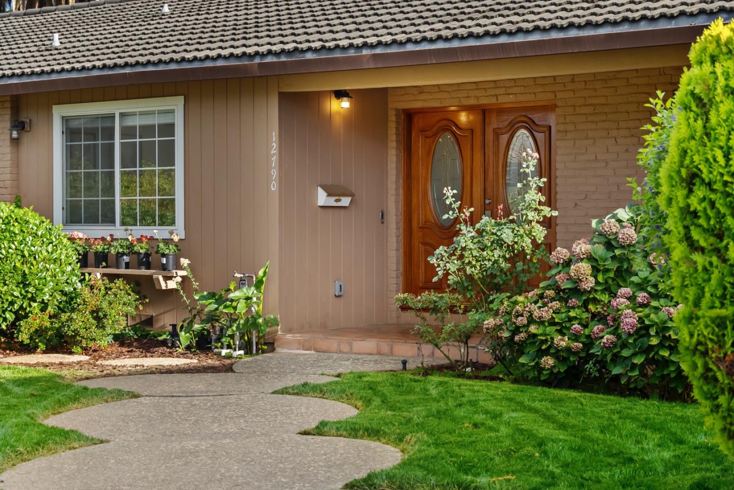 Detail Gallery Image 3 of 81 For 12790 Glen Arbor Ct, Saratoga,  CA 95070 - 4 Beds | 3 Baths