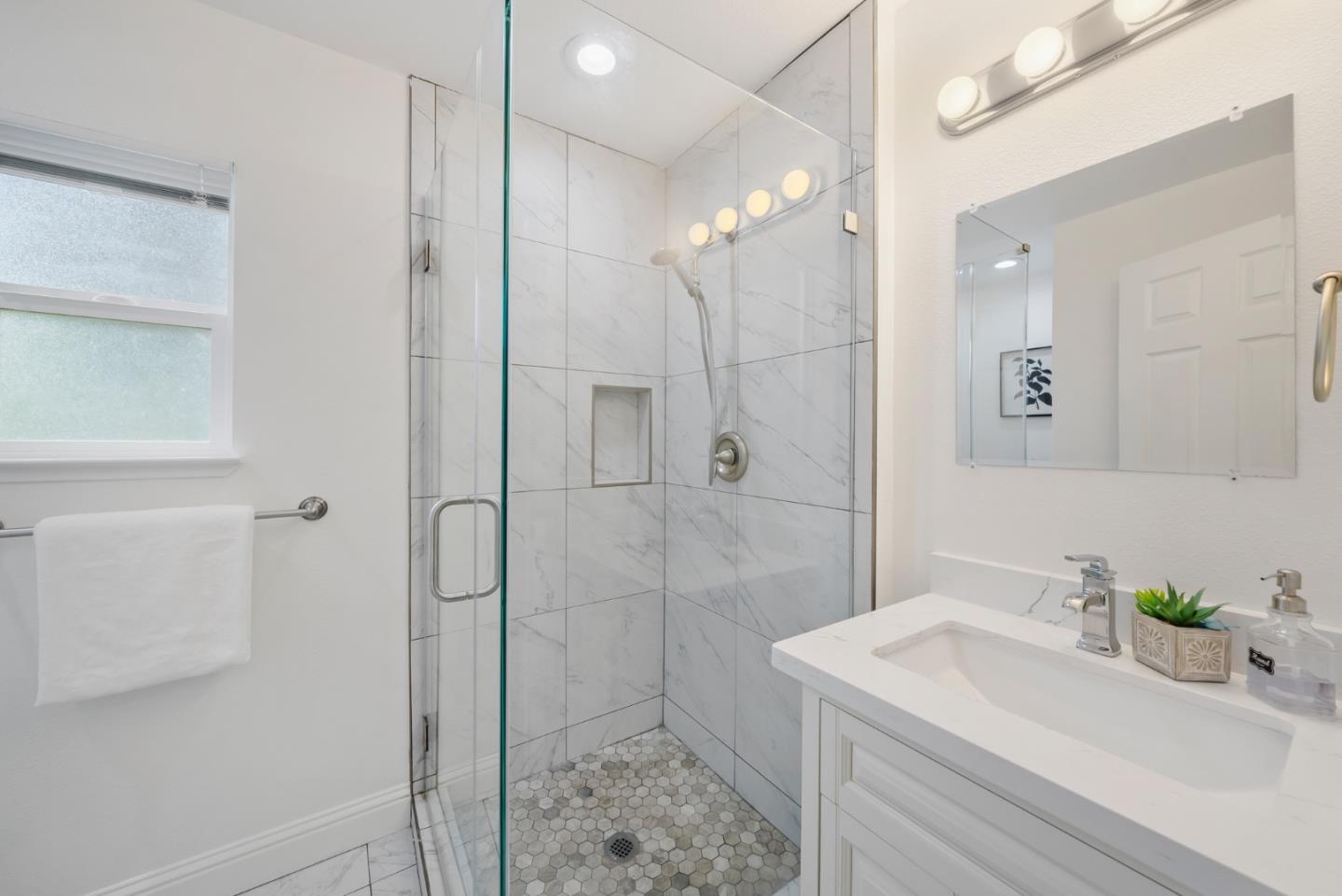 Detail Gallery Image 35 of 81 For 12790 Glen Arbor Ct, Saratoga,  CA 95070 - 4 Beds | 3 Baths