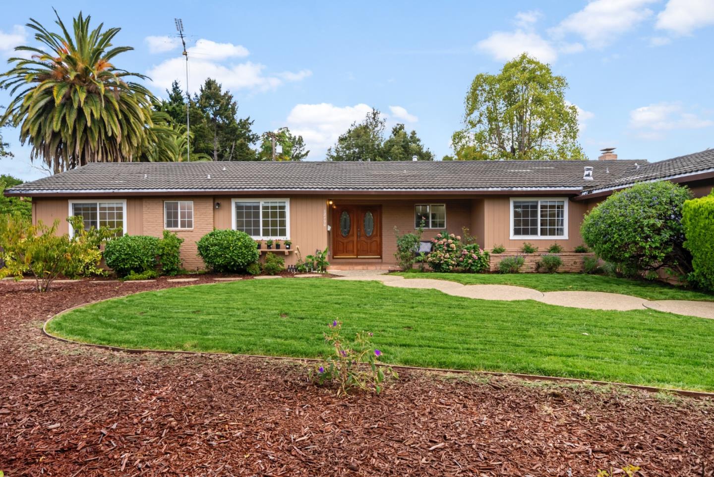 Detail Gallery Image 5 of 81 For 12790 Glen Arbor Ct, Saratoga,  CA 95070 - 4 Beds | 3 Baths