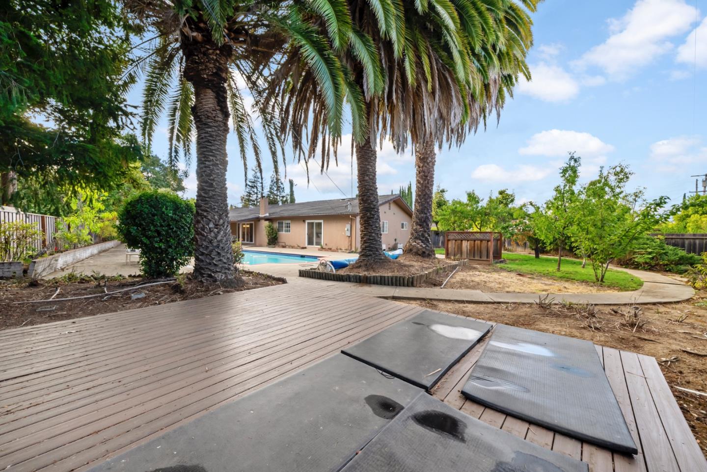 Detail Gallery Image 61 of 81 For 12790 Glen Arbor Ct, Saratoga,  CA 95070 - 4 Beds | 3 Baths