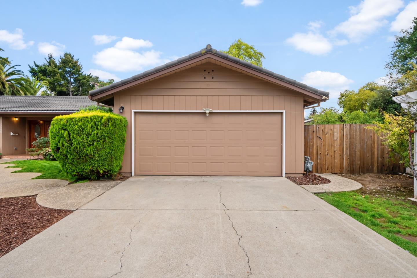 Detail Gallery Image 72 of 81 For 12790 Glen Arbor Ct, Saratoga,  CA 95070 - 4 Beds | 3 Baths
