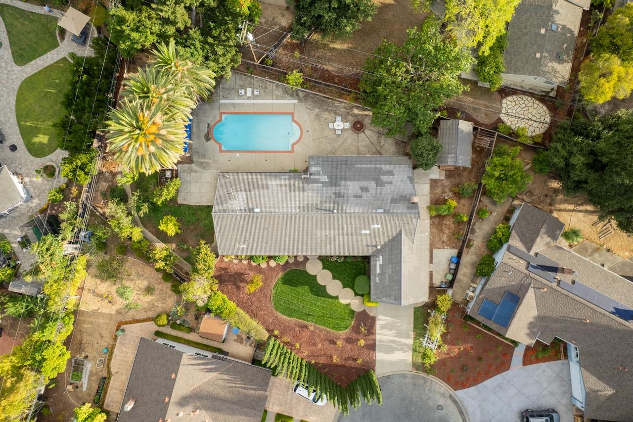 Detail Gallery Image 75 of 81 For 12790 Glen Arbor Ct, Saratoga,  CA 95070 - 4 Beds | 3 Baths
