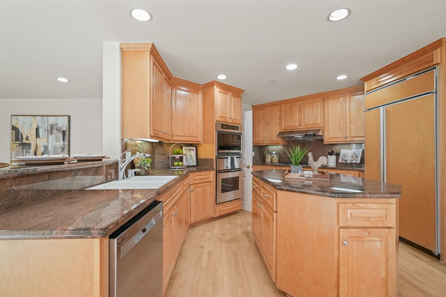 Detail Gallery Image 11 of 30 For 888 Sea Island Ln, Foster City,  CA 94404 - 5 Beds | 4/1 Baths