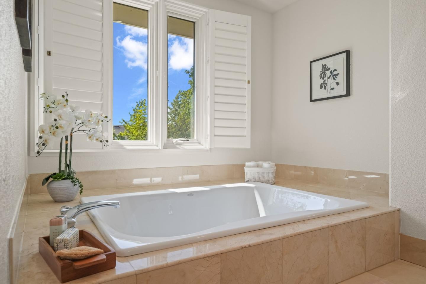 Detail Gallery Image 25 of 30 For 888 Sea Island Ln, Foster City,  CA 94404 - 5 Beds | 4/1 Baths
