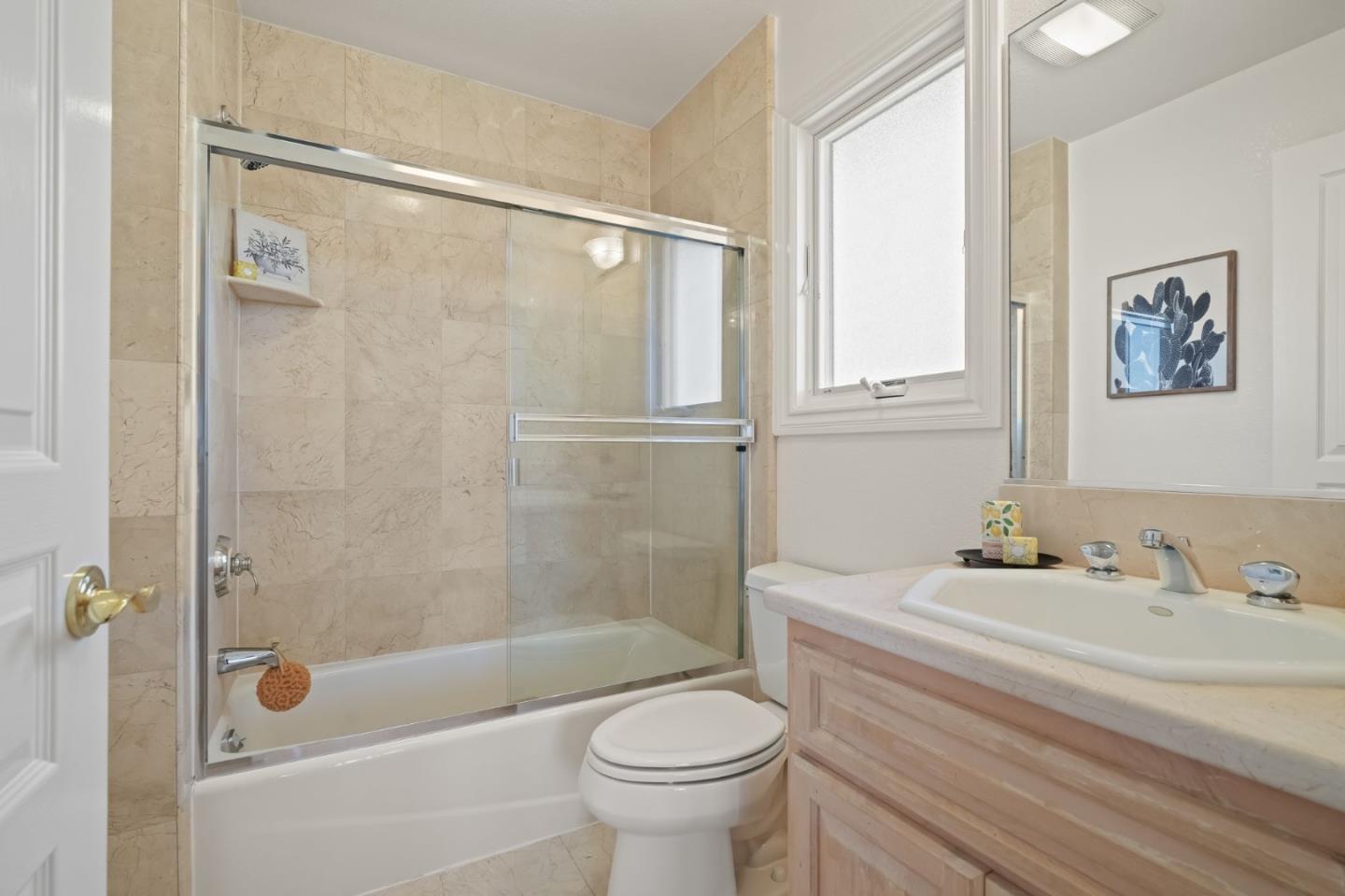 Detail Gallery Image 27 of 30 For 888 Sea Island Ln, Foster City,  CA 94404 - 5 Beds | 4/1 Baths