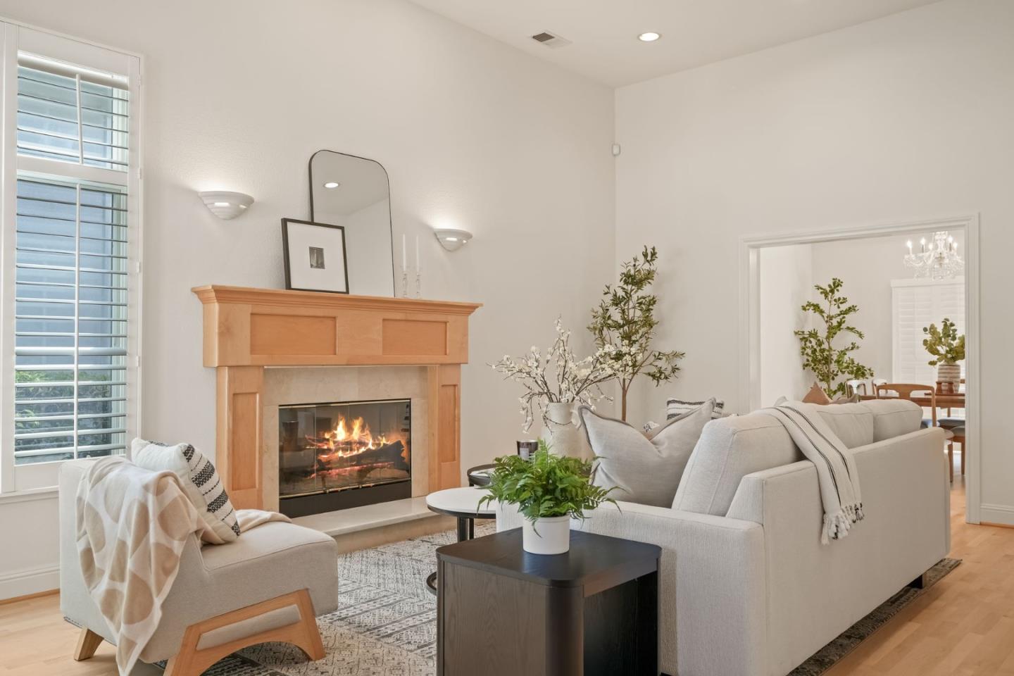 Detail Gallery Image 4 of 30 For 888 Sea Island Ln, Foster City,  CA 94404 - 5 Beds | 4/1 Baths