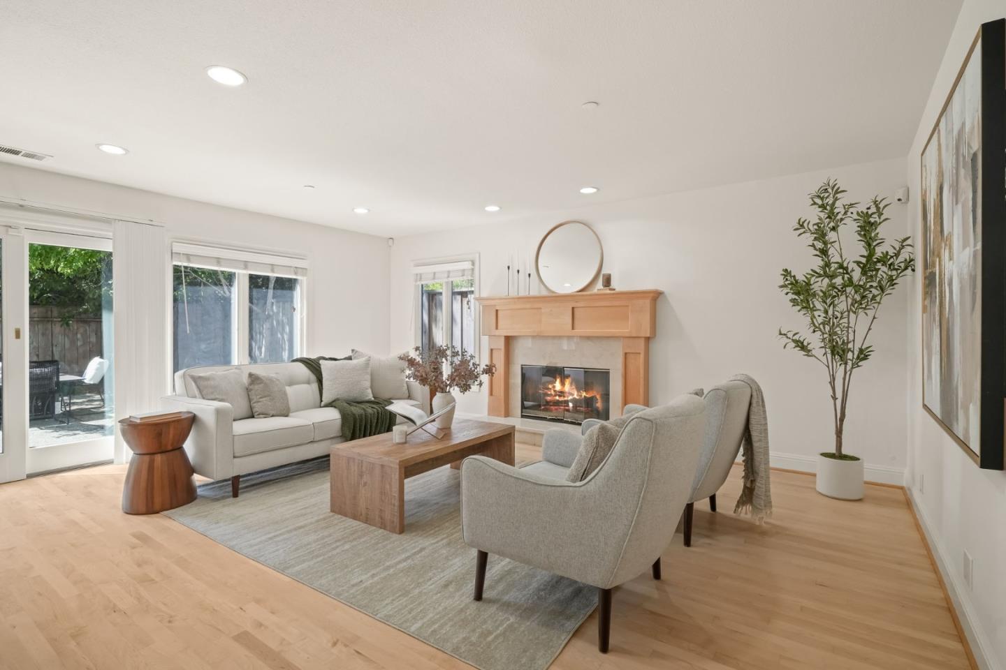 Detail Gallery Image 8 of 30 For 888 Sea Island Ln, Foster City,  CA 94404 - 5 Beds | 4/1 Baths