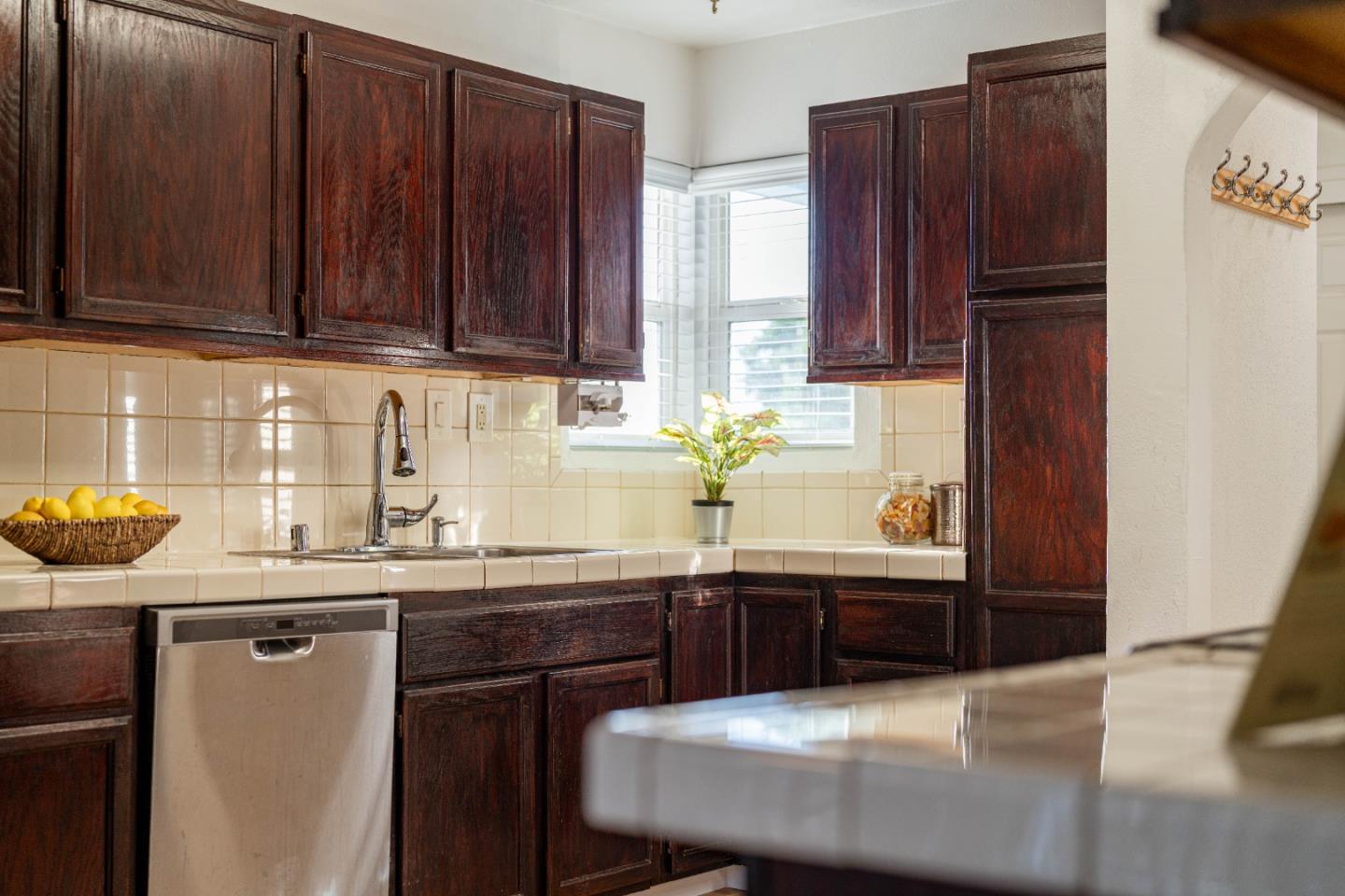 Detail Gallery Image 11 of 27 For 3434 Dominick Ct, San Jose,  CA 95127 - 3 Beds | 2 Baths