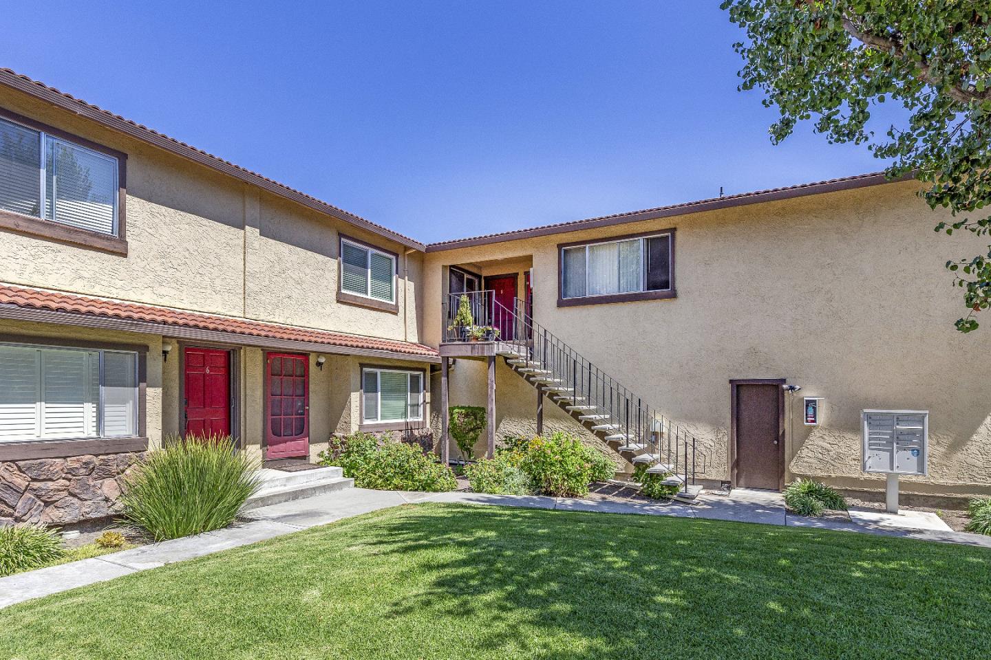 Detail Gallery Image 4 of 25 For 177 Monroe St #8,  Santa Clara,  CA 95050 - 2 Beds | 1 Baths