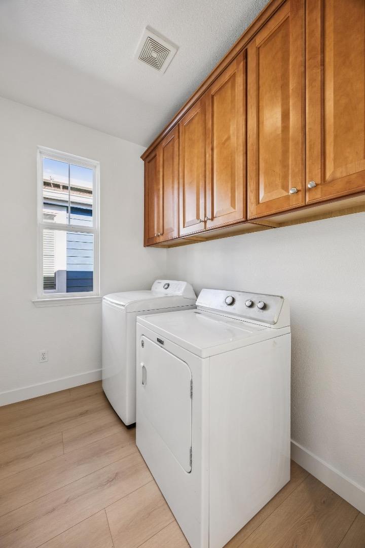 Detail Gallery Image 19 of 23 For 325 Rayos Del Sol Dr, San Jose,  CA 95116 - 5 Beds | 2/1 Baths