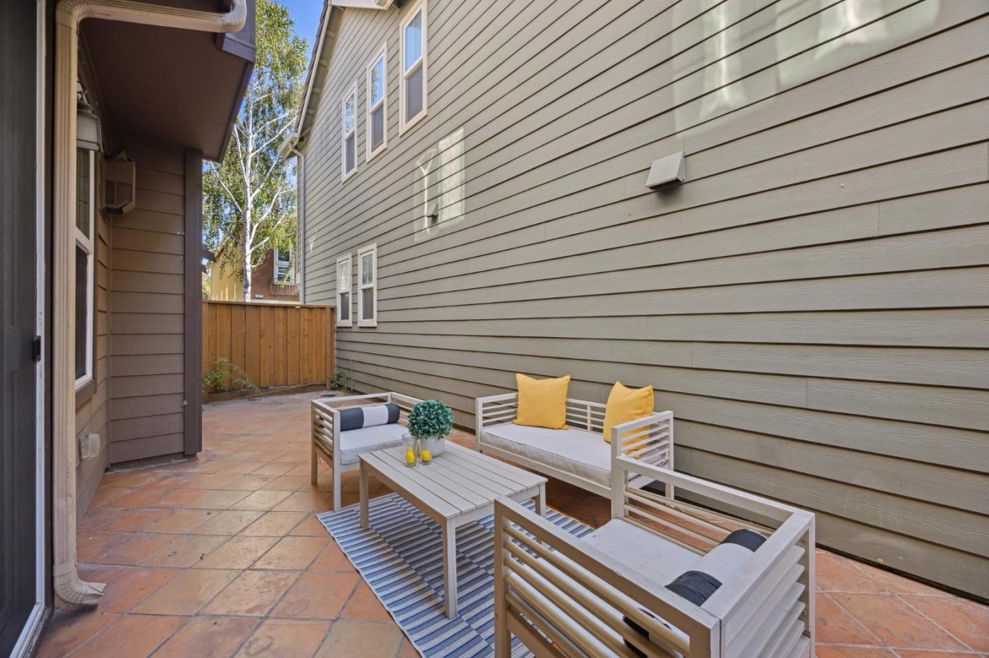 Detail Gallery Image 21 of 23 For 325 Rayos Del Sol Dr, San Jose,  CA 95116 - 5 Beds | 2/1 Baths