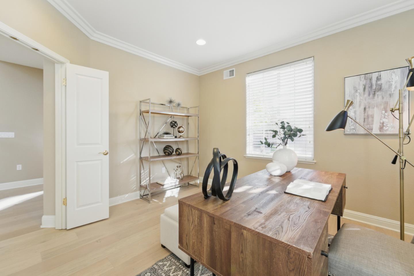 Detail Gallery Image 14 of 77 For 4769 Whitetail Ln, San Jose,  CA 95138 - 6 Beds | 3/1 Baths
