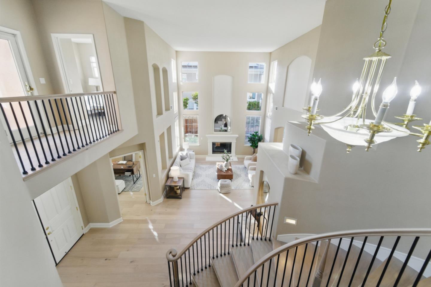 Detail Gallery Image 4 of 77 For 4769 Whitetail Ln, San Jose,  CA 95138 - 6 Beds | 3/1 Baths