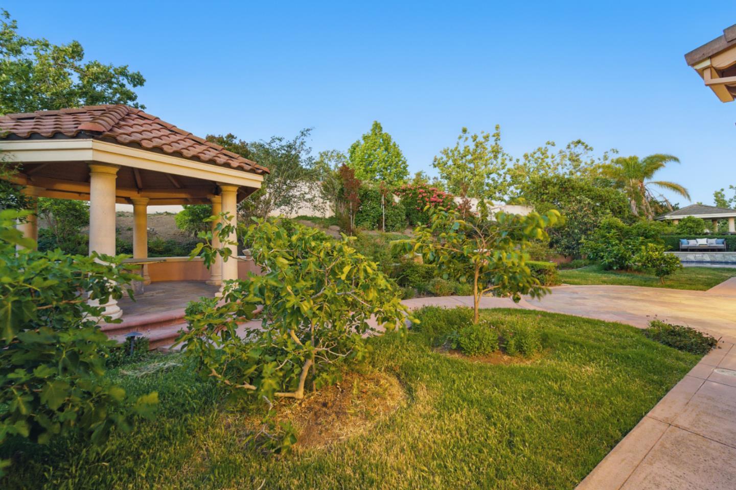 Detail Gallery Image 60 of 77 For 4769 Whitetail Ln, San Jose,  CA 95138 - 6 Beds | 3/1 Baths