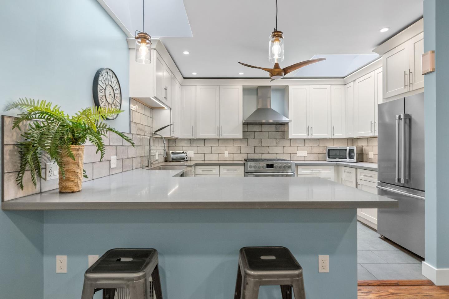 Detail Gallery Image 12 of 42 For 140 Saint Charles Ave, San Francisco,  CA 94132 - 2 Beds | 1 Baths