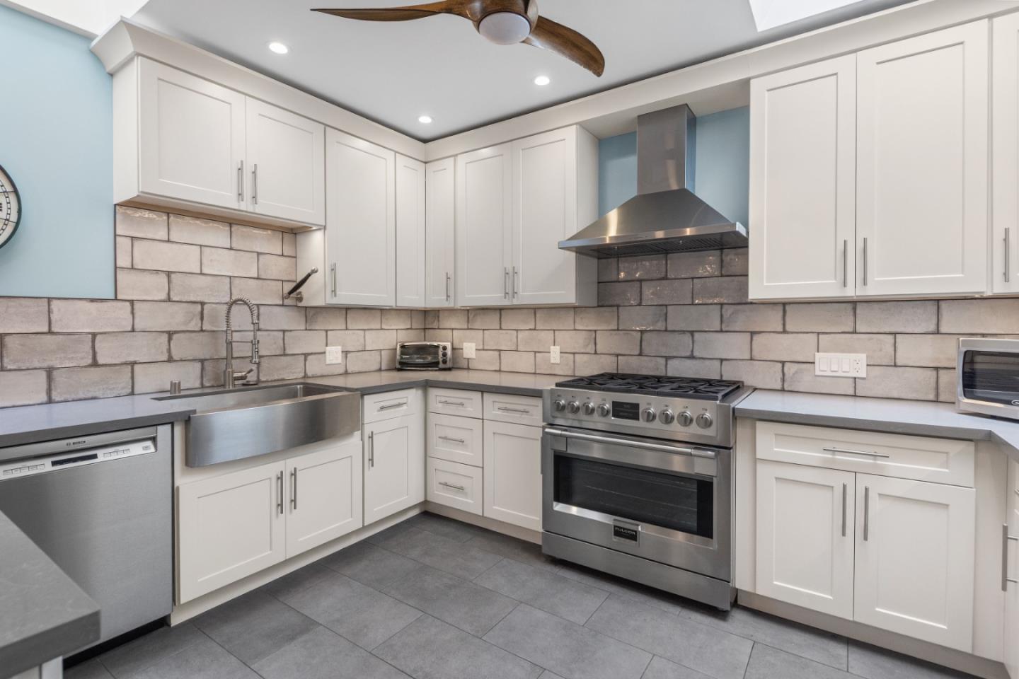 Detail Gallery Image 14 of 42 For 140 Saint Charles Ave, San Francisco,  CA 94132 - 2 Beds | 1 Baths