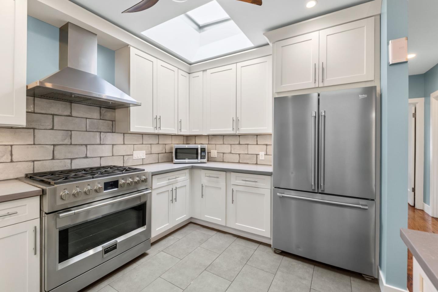 Detail Gallery Image 15 of 42 For 140 Saint Charles Ave, San Francisco,  CA 94132 - 2 Beds | 1 Baths