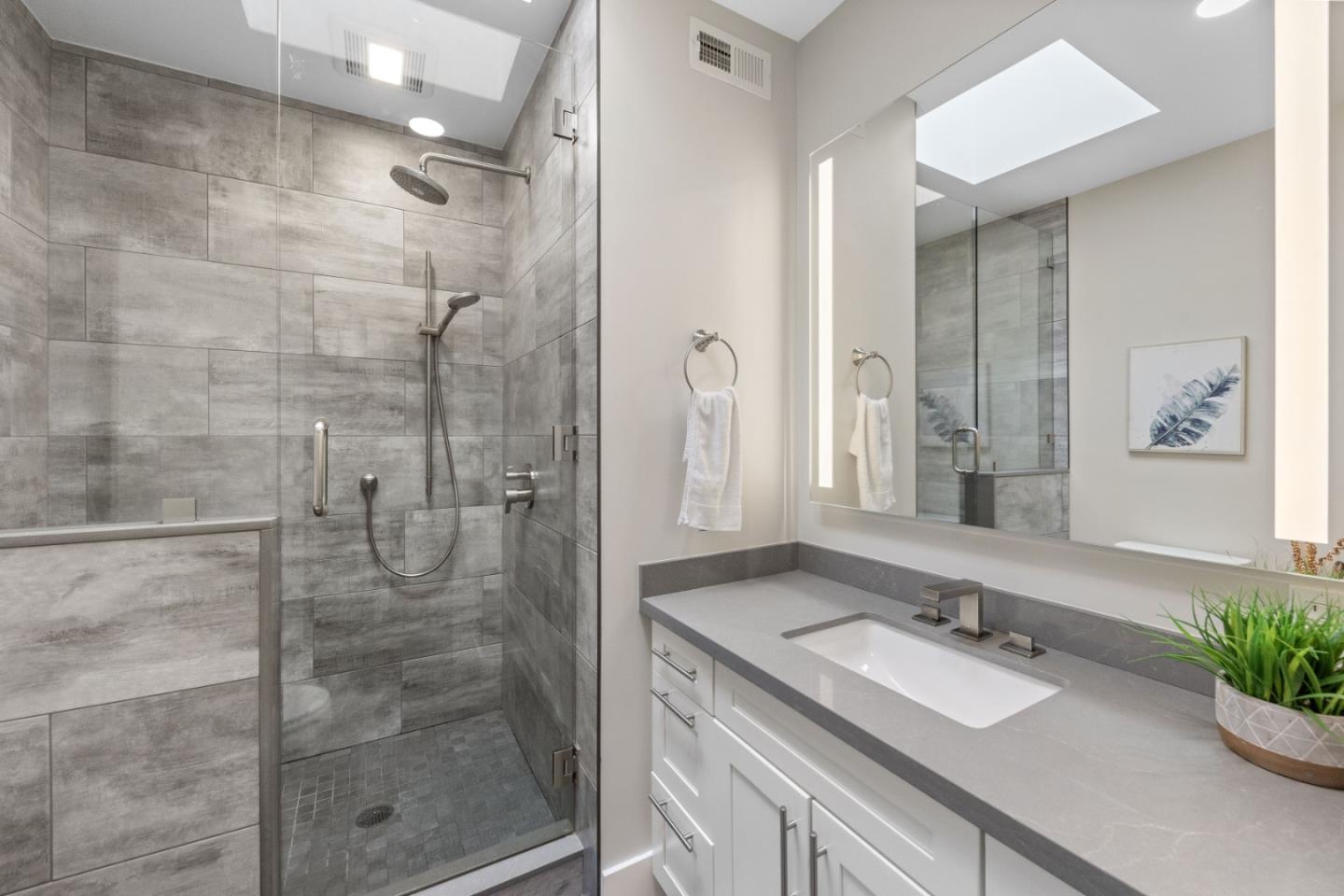 Detail Gallery Image 18 of 42 For 140 Saint Charles Ave, San Francisco,  CA 94132 - 2 Beds | 1 Baths