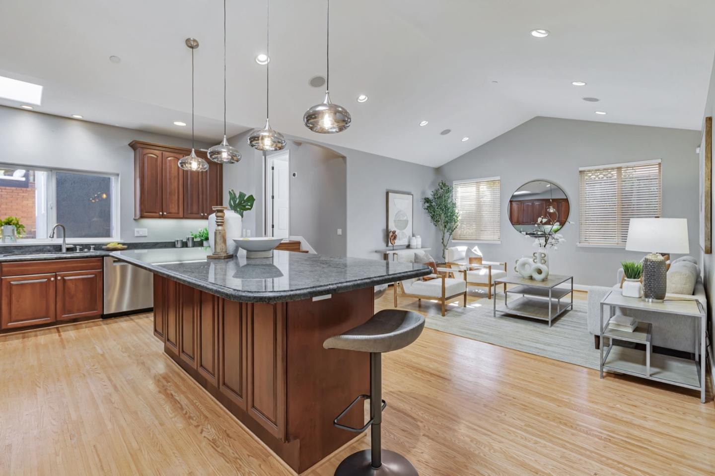 Detail Gallery Image 14 of 71 For 241 42nd Ave, San Mateo,  CA 94403 - 5 Beds | 4 Baths