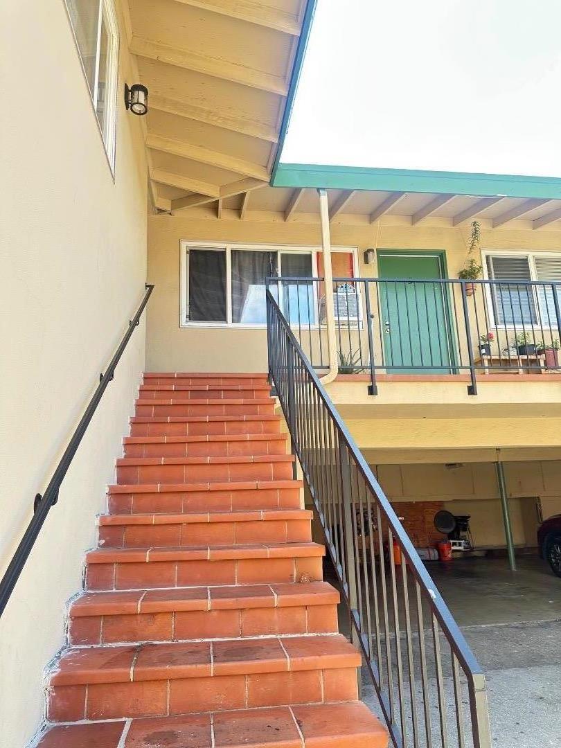 Detail Gallery Image 8 of 18 For 1950 Ivy St, San Mateo,  CA 94403 - – Beds | – Baths