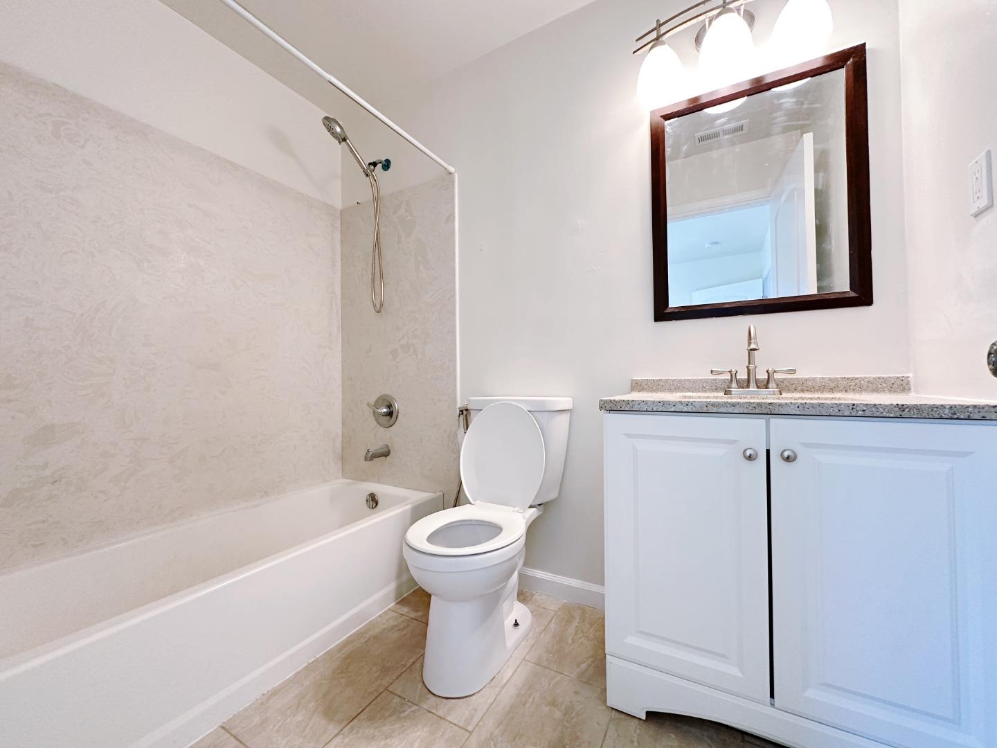 Detail Gallery Image 12 of 25 For 1525 Thrush Ave, San Leandro,  CA 94578 - 6 Beds | 5 Baths