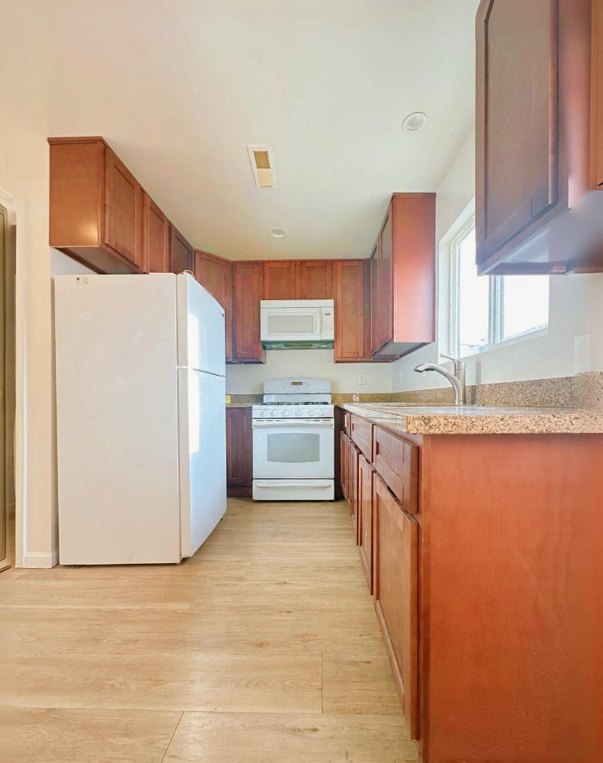 Detail Gallery Image 17 of 25 For 1525 Thrush Ave, San Leandro,  CA 94578 - 6 Beds | 5 Baths