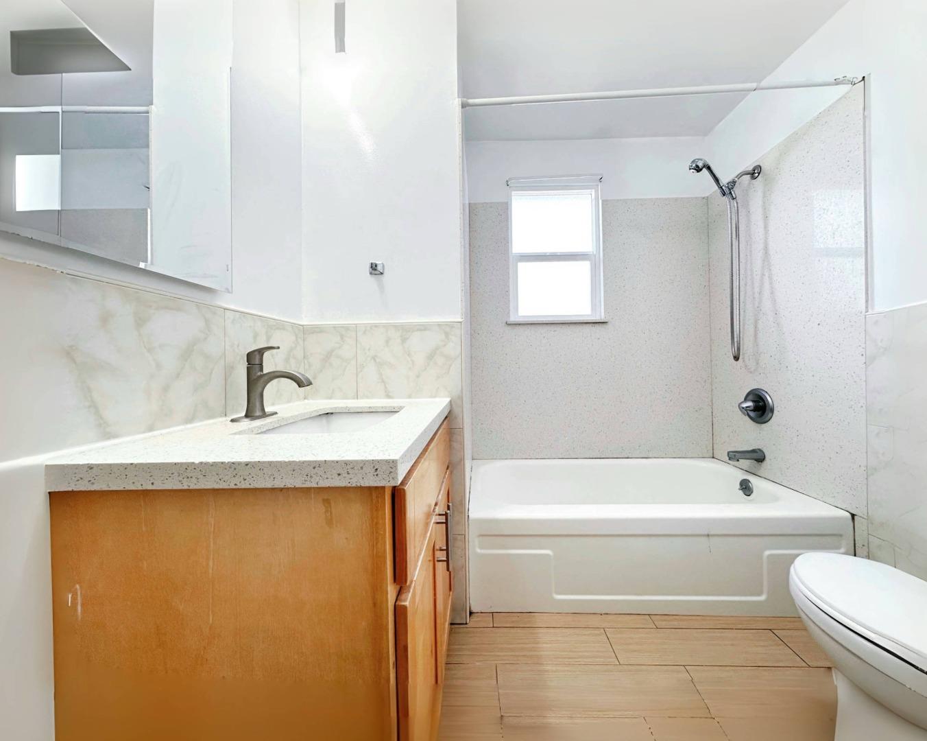 Detail Gallery Image 5 of 25 For 1525 Thrush Ave, San Leandro,  CA 94578 - 6 Beds | 5 Baths