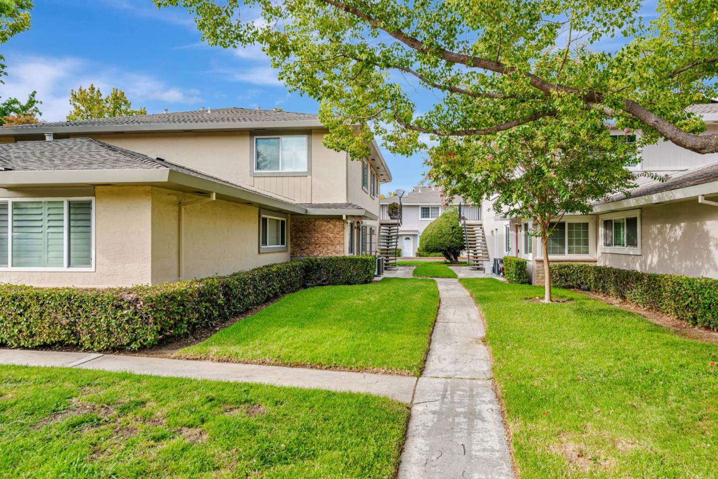 Detail Gallery Image 1 of 17 For 2323 Samaritan Dr #4,  San Jose,  CA 95124 - 2 Beds | 1 Baths