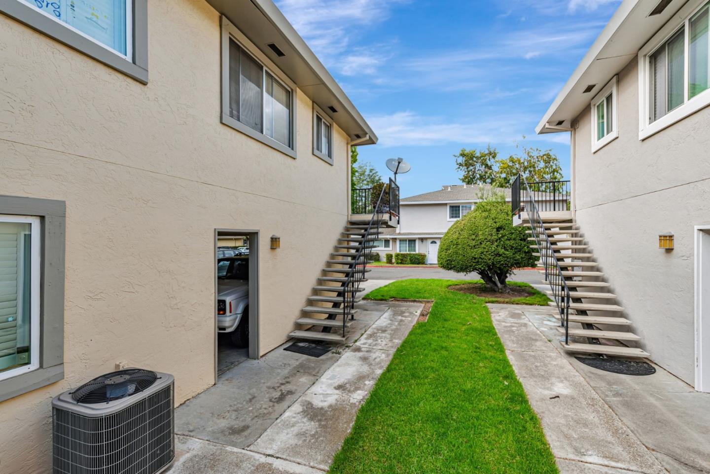 Detail Gallery Image 10 of 17 For 2323 Samaritan Dr #4,  San Jose,  CA 95124 - 2 Beds | 1 Baths