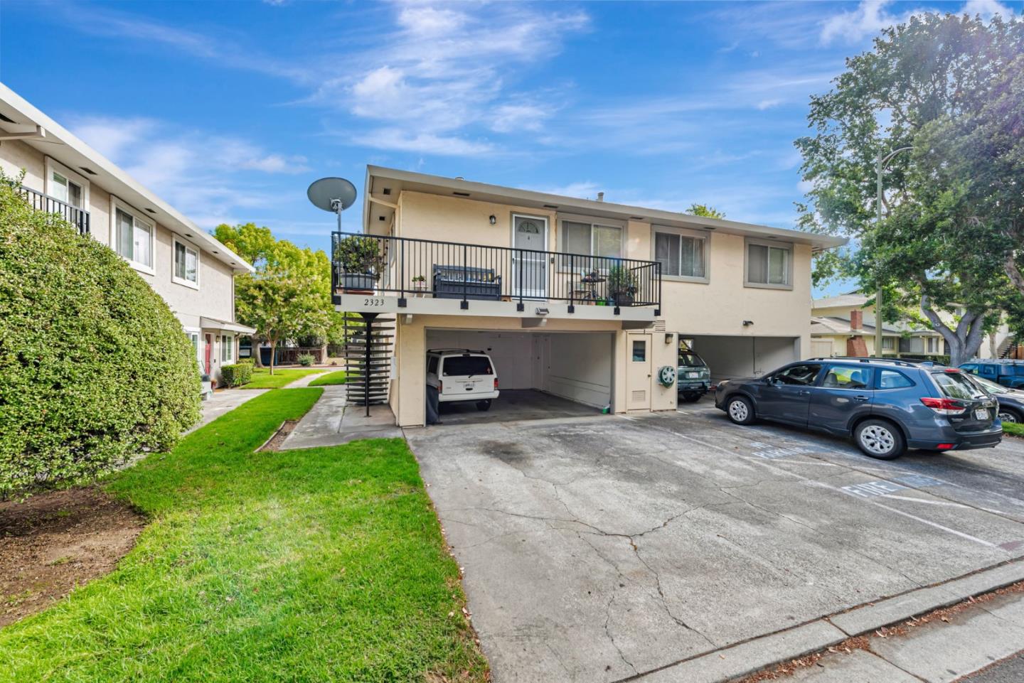 Detail Gallery Image 3 of 17 For 2323 Samaritan Dr #4,  San Jose,  CA 95124 - 2 Beds | 1 Baths