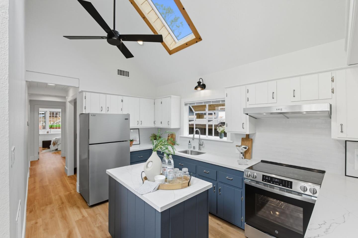 Detail Gallery Image 11 of 66 For 330 Avenue Cabrillo, El Granada,  CA 94018 - 2 Beds | 1 Baths