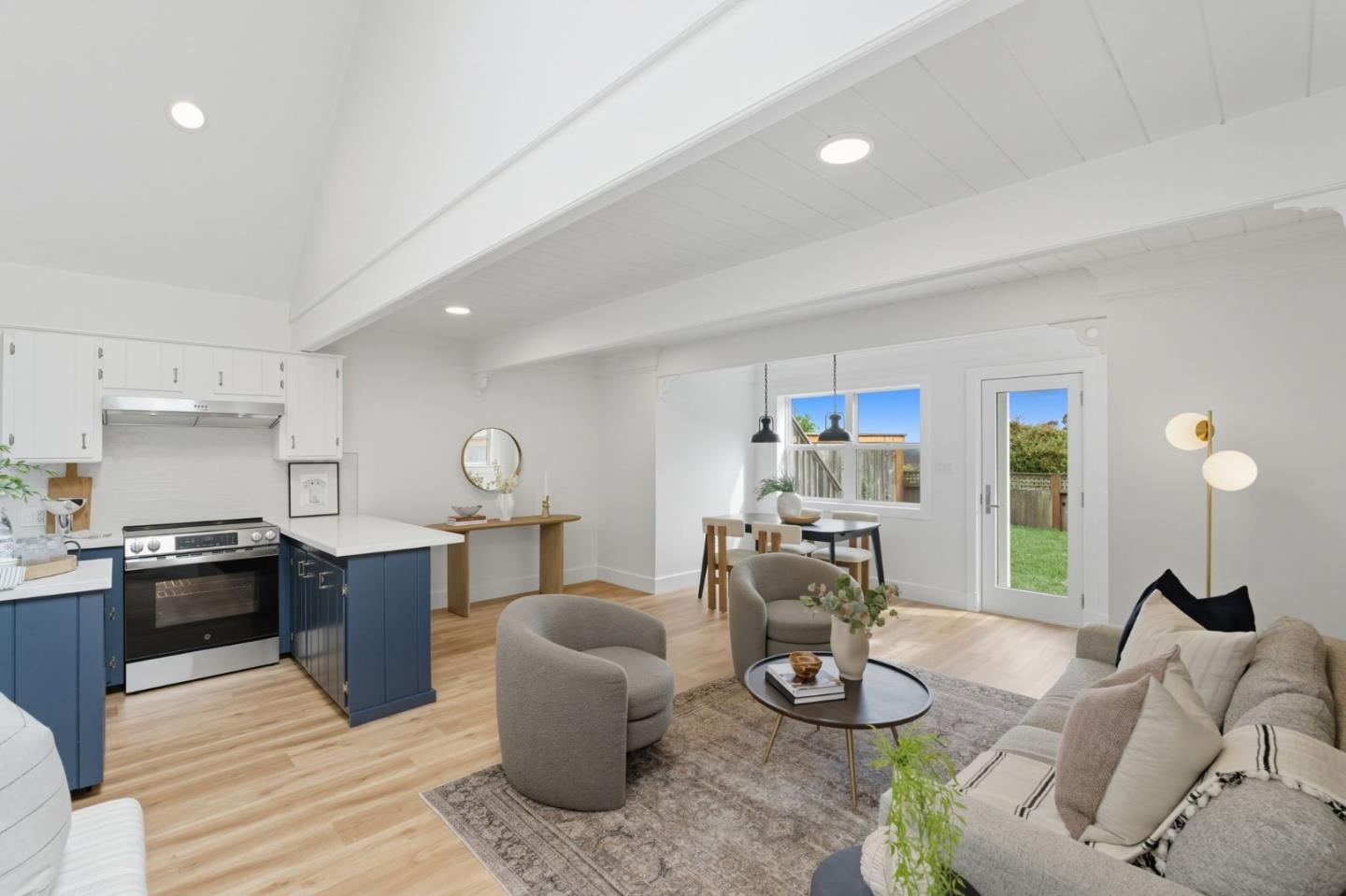 Detail Gallery Image 3 of 66 For 330 Avenue Cabrillo, El Granada,  CA 94018 - 2 Beds | 1 Baths
