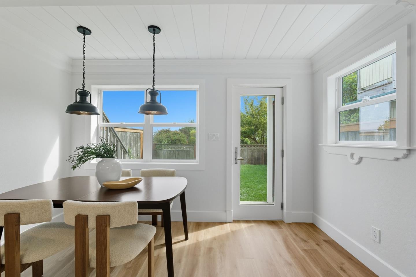 Detail Gallery Image 31 of 66 For 330 Avenue Cabrillo, El Granada,  CA 94018 - 2 Beds | 1 Baths