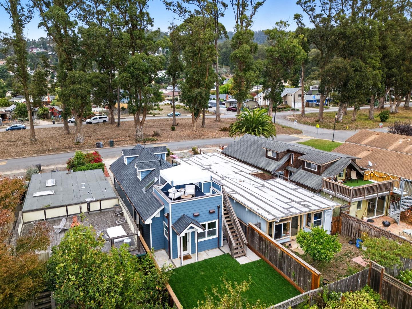 Detail Gallery Image 60 of 66 For 330 Avenue Cabrillo, El Granada,  CA 94018 - 2 Beds | 1 Baths