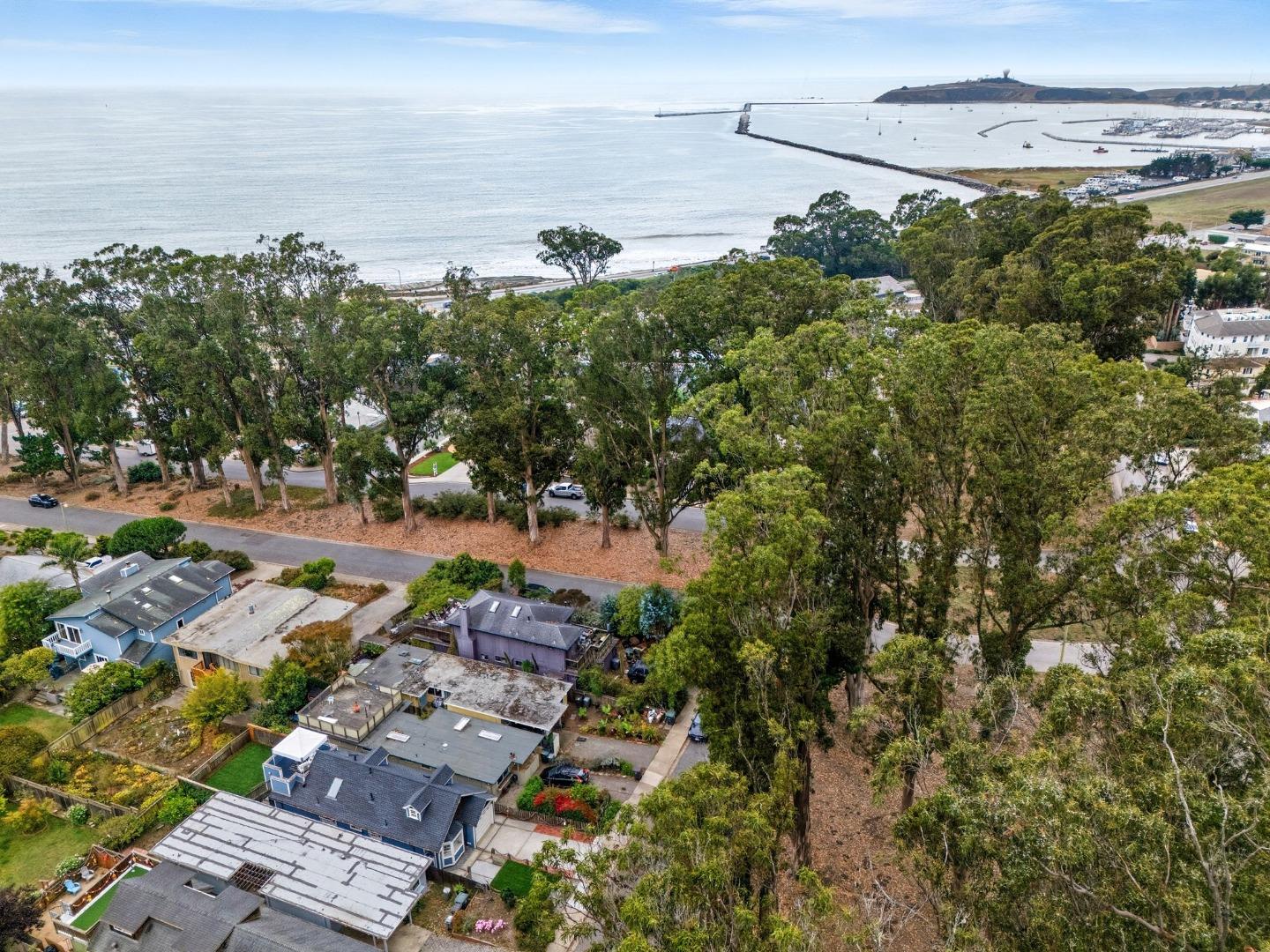 Detail Gallery Image 61 of 66 For 330 Avenue Cabrillo, El Granada,  CA 94018 - 2 Beds | 1 Baths