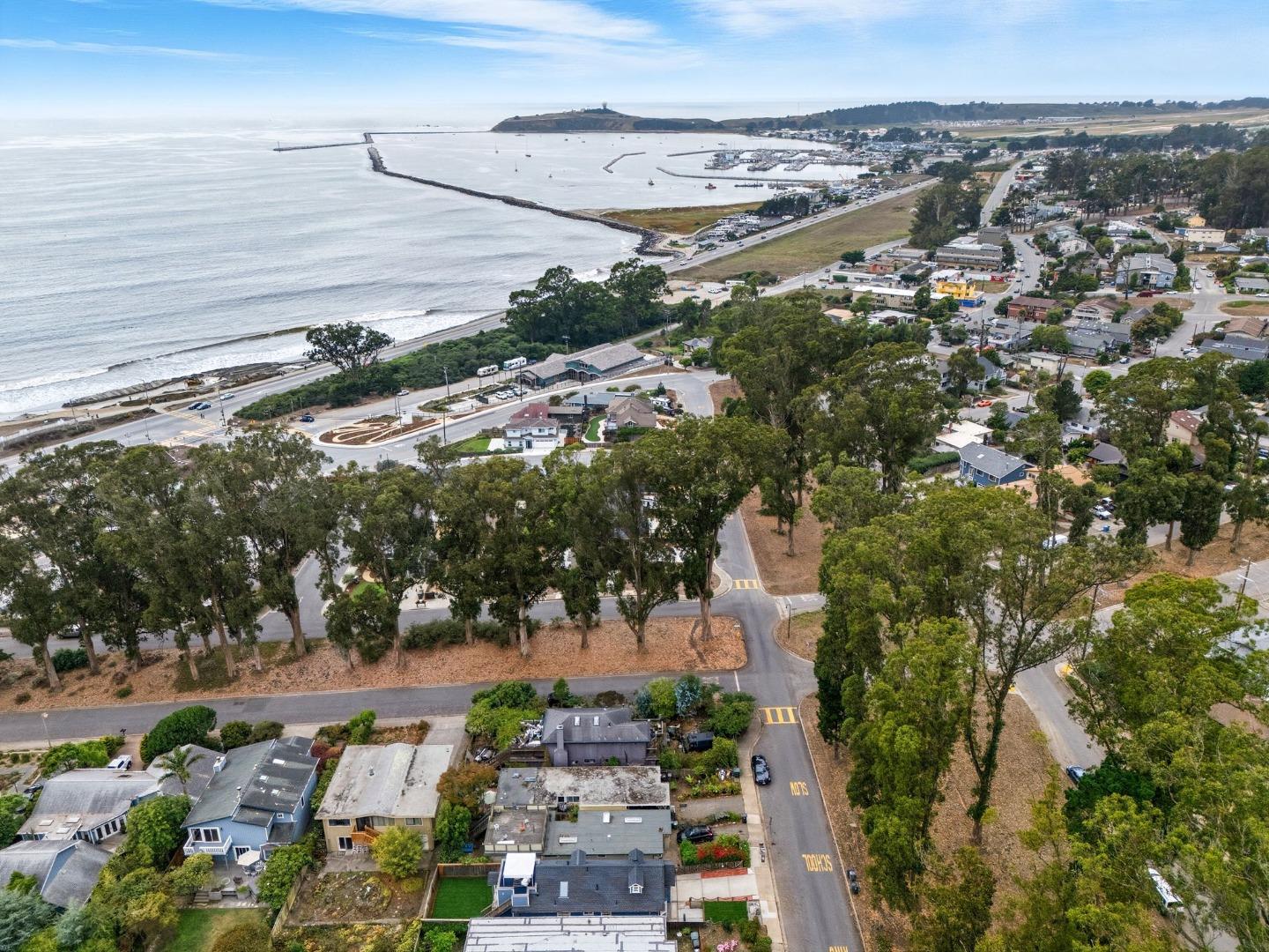 Detail Gallery Image 62 of 66 For 330 Avenue Cabrillo, El Granada,  CA 94018 - 2 Beds | 1 Baths