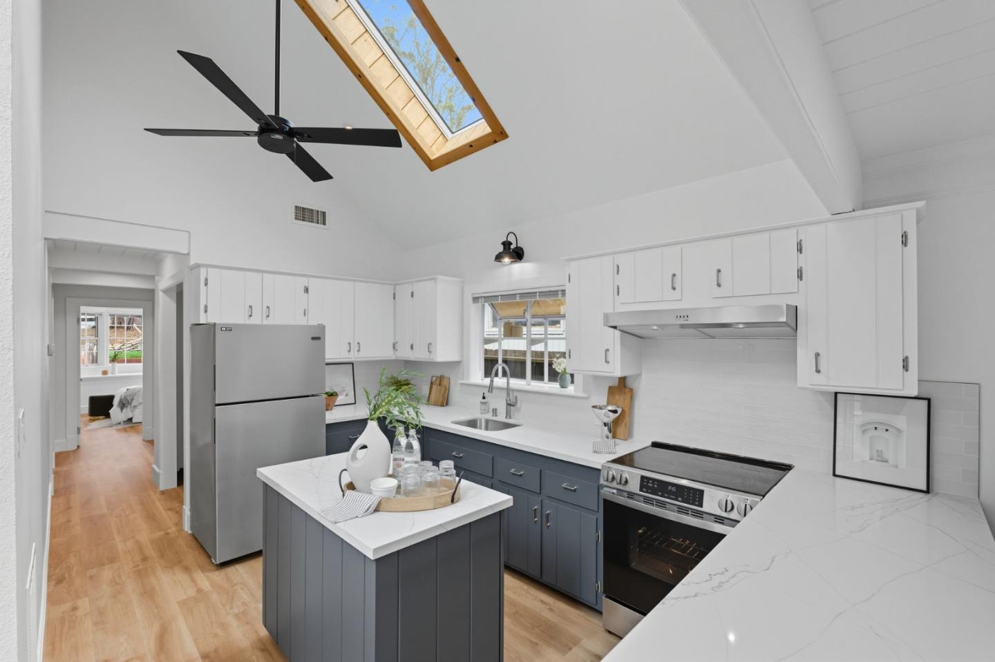 Detail Gallery Image 7 of 66 For 330 Avenue Cabrillo, El Granada,  CA 94018 - 2 Beds | 1 Baths