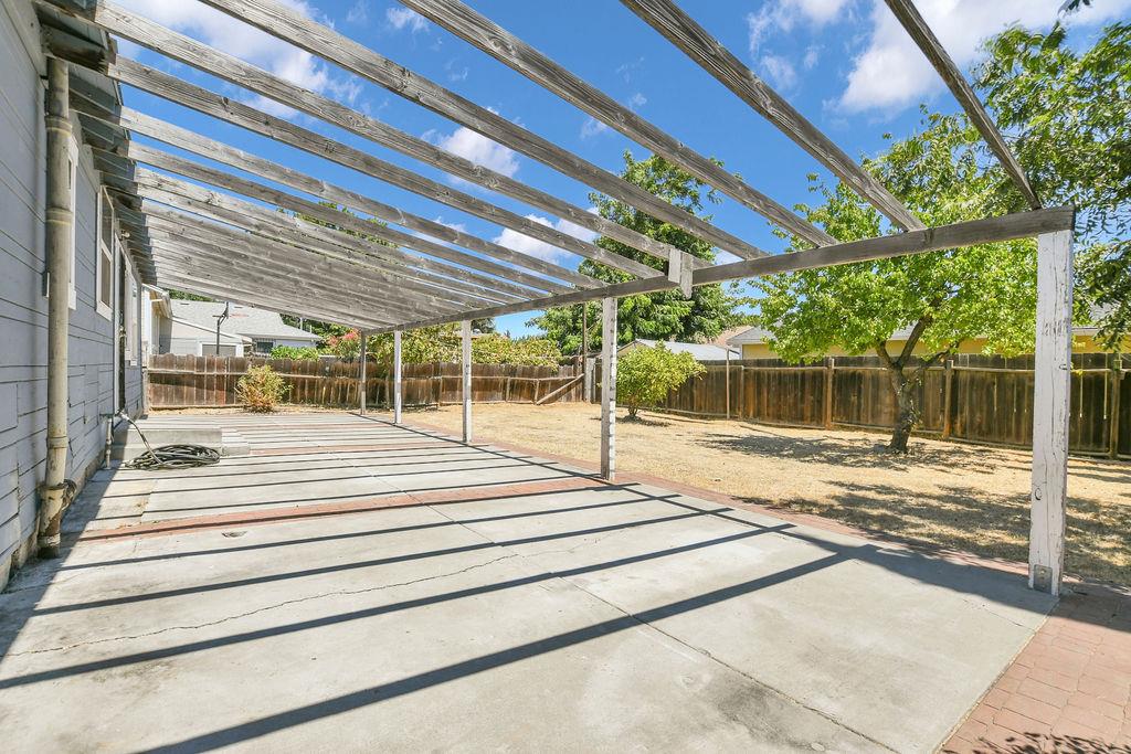 Detail Gallery Image 19 of 21 For 1919 Birch Ave, Antioch,  CA 94509 - 3 Beds | 1 Baths