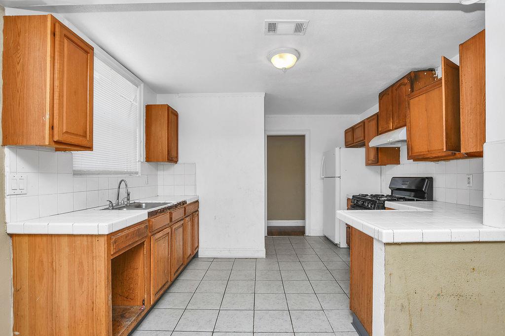 Detail Gallery Image 8 of 21 For 1919 Birch Ave, Antioch,  CA 94509 - 3 Beds | 1 Baths