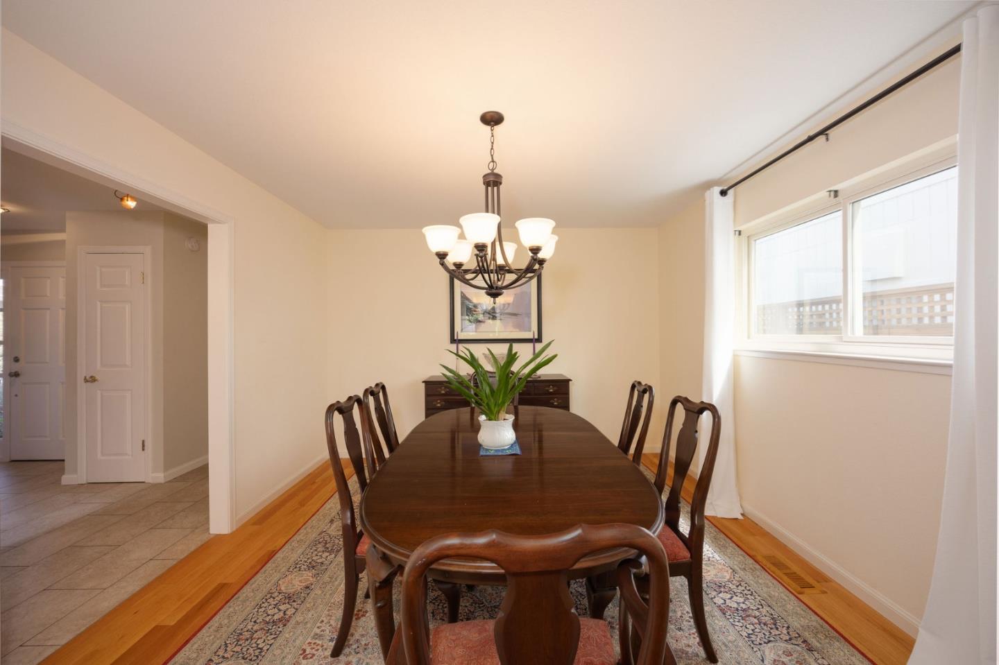Detail Gallery Image 13 of 32 For 336 Miramontes Ave, Half Moon Bay,  CA 94019 - 4 Beds | 2/1 Baths
