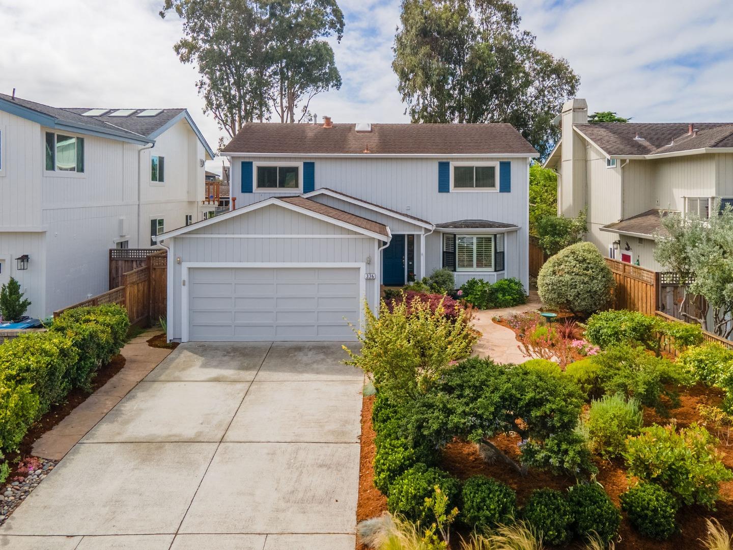 Detail Gallery Image 2 of 32 For 336 Miramontes Ave, Half Moon Bay,  CA 94019 - 4 Beds | 2/1 Baths
