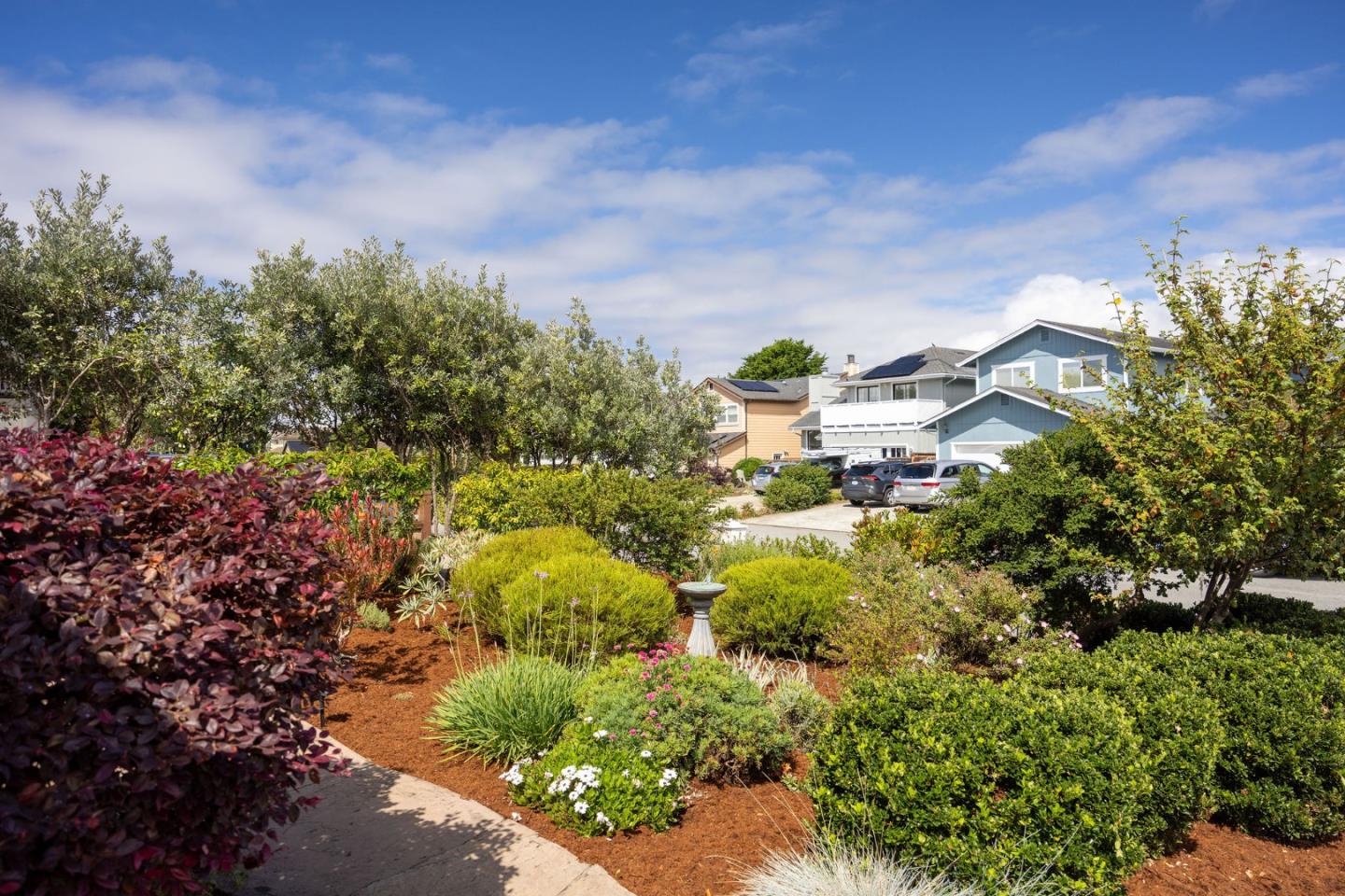 Detail Gallery Image 3 of 32 For 336 Miramontes Ave, Half Moon Bay,  CA 94019 - 4 Beds | 2/1 Baths
