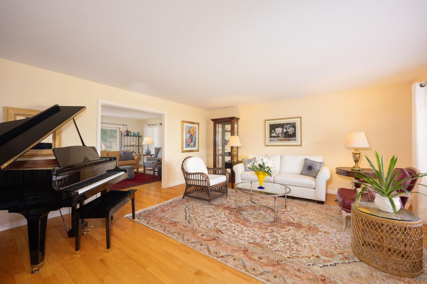 Detail Gallery Image 5 of 32 For 336 Miramontes Ave, Half Moon Bay,  CA 94019 - 4 Beds | 2/1 Baths