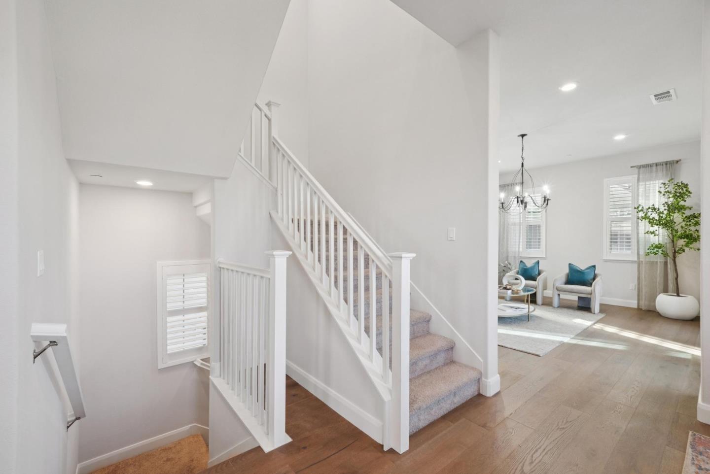 Detail Gallery Image 10 of 32 For 1566 Hidden Creek Ln, Milpitas,  CA 95035 - 4 Beds | 3/1 Baths
