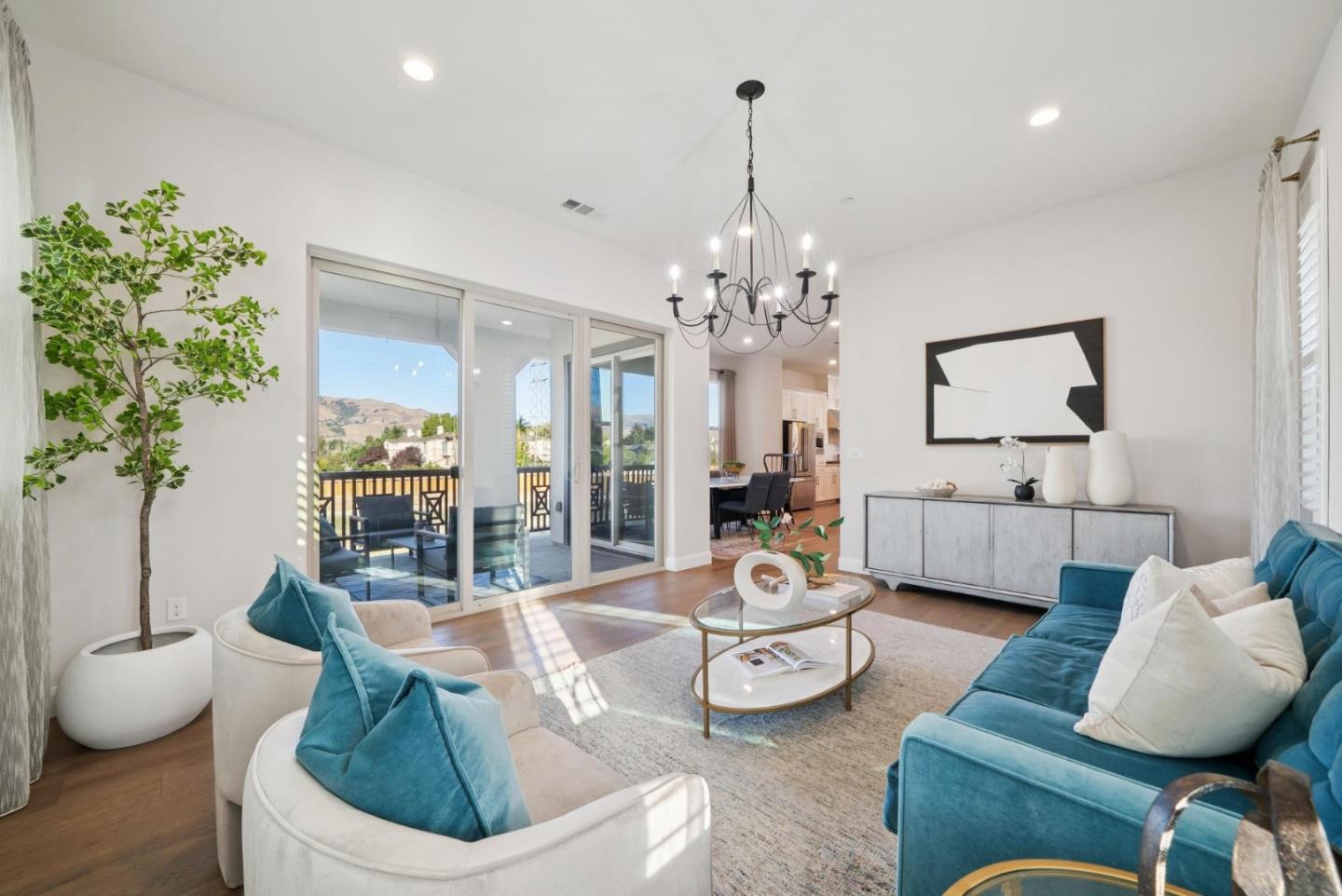 Detail Gallery Image 18 of 32 For 1566 Hidden Creek Ln, Milpitas,  CA 95035 - 4 Beds | 3/1 Baths