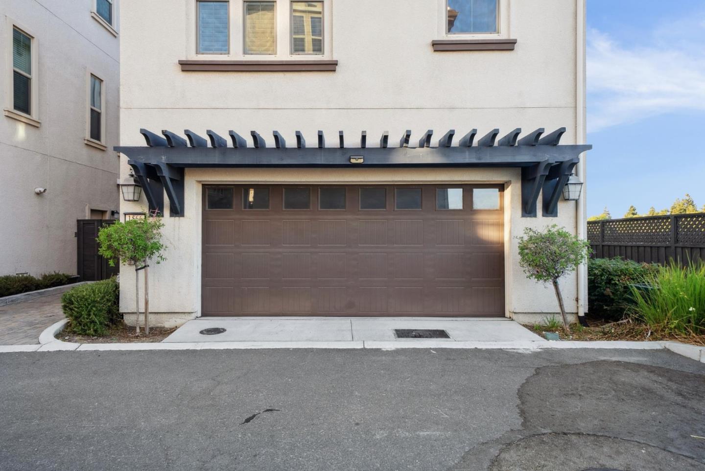Detail Gallery Image 4 of 32 For 1566 Hidden Creek Ln, Milpitas,  CA 95035 - 4 Beds | 3/1 Baths